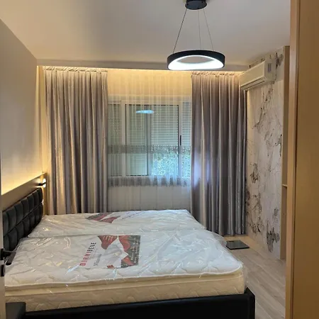 Modern At The Heart Of Apartman Tirana